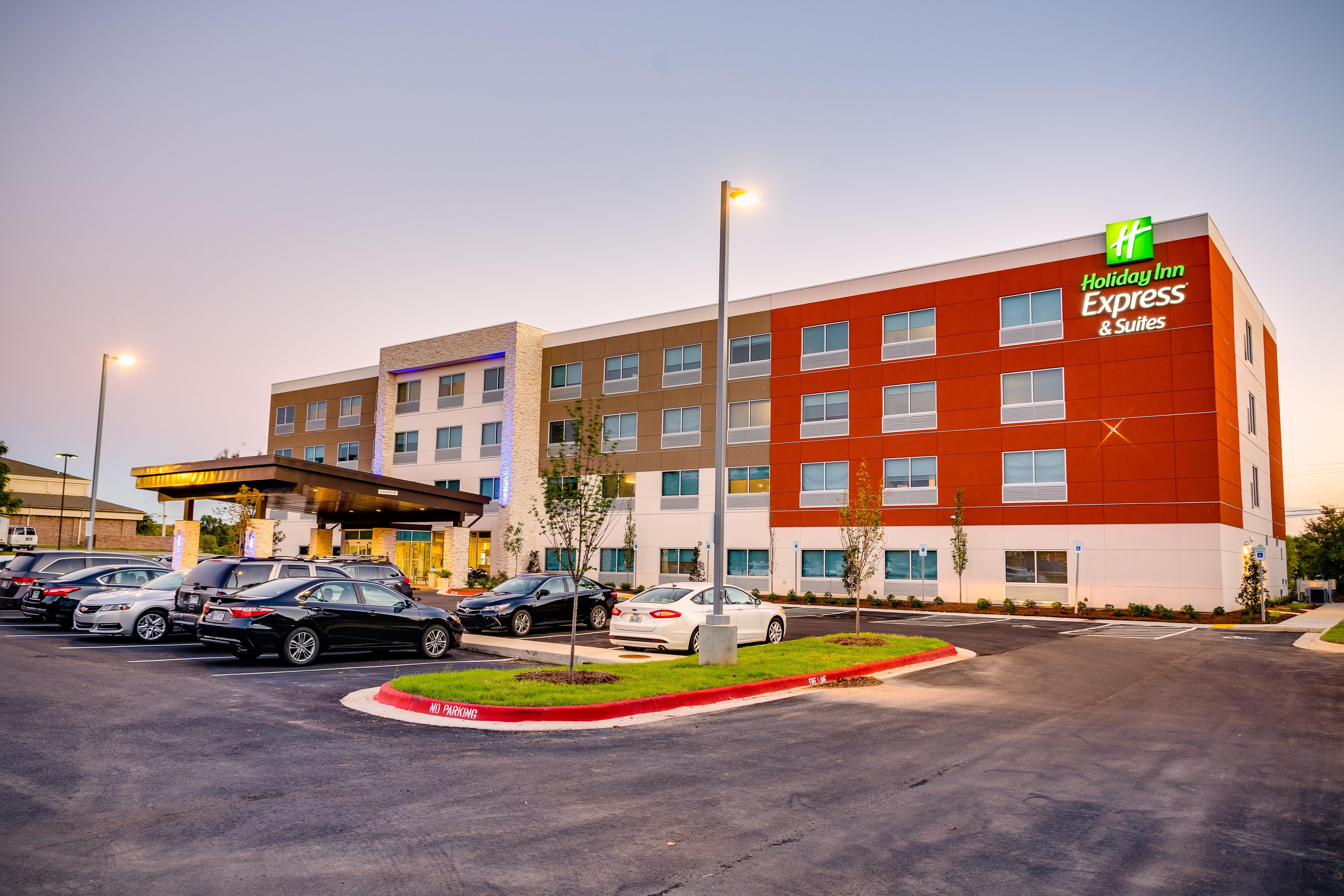 Holiday Inn Express & Suites Russellville By Ihg Exterior foto